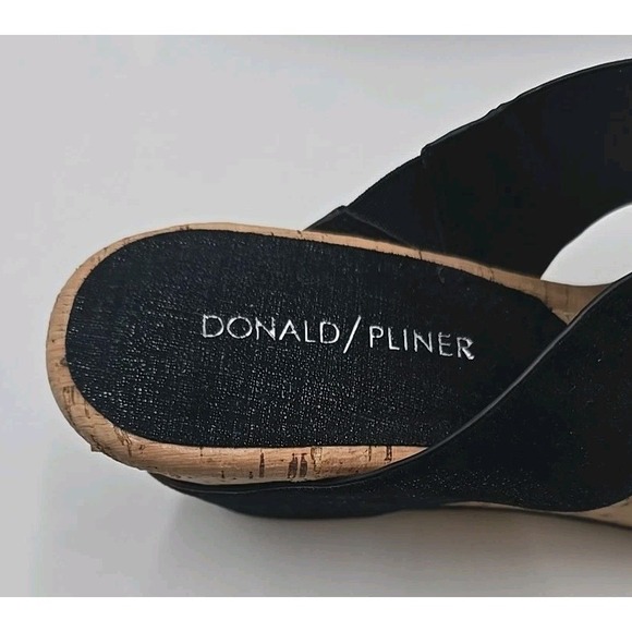 NEW Donald Pliner Gyer 10 Wedge Distressed Leather Black Metallic Sandal - Picture 11 of 12